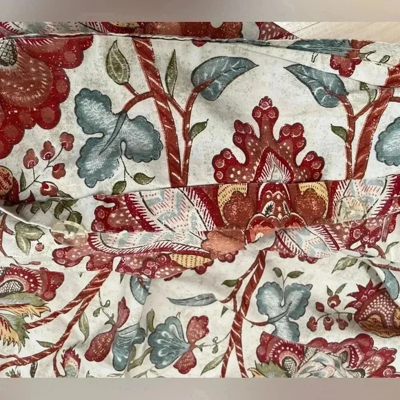 Pottery Barn Floral Duvet King With 2 Standard Shams- Red Blue Floral, EUC - Picture 9 of 12